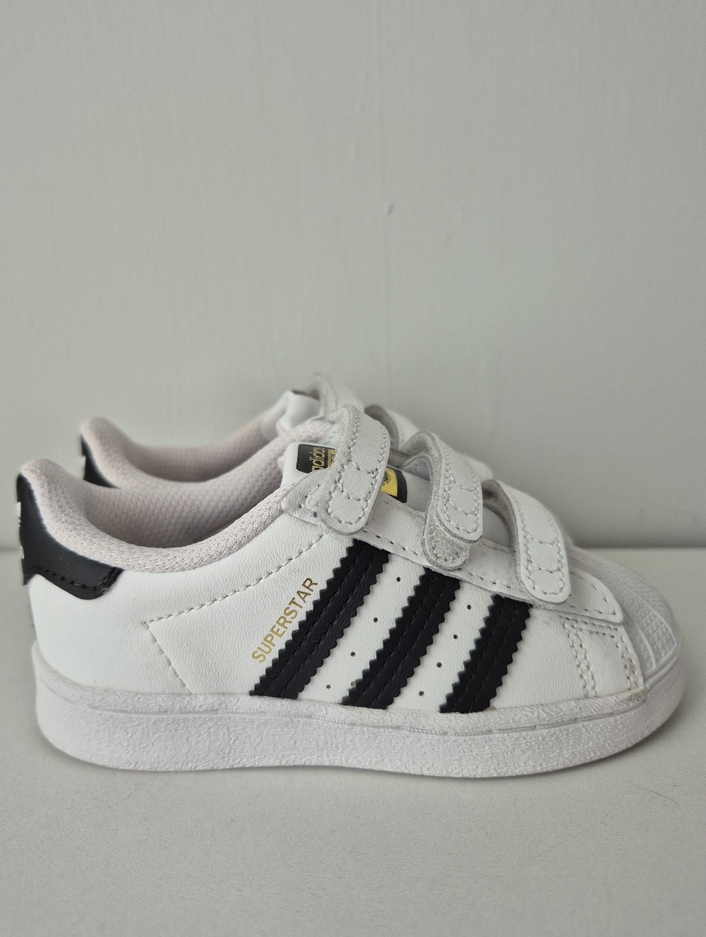 Adidas Originals 7 K  Unisex-Child Adidas Sneakerd Unisex Superstar Shoes